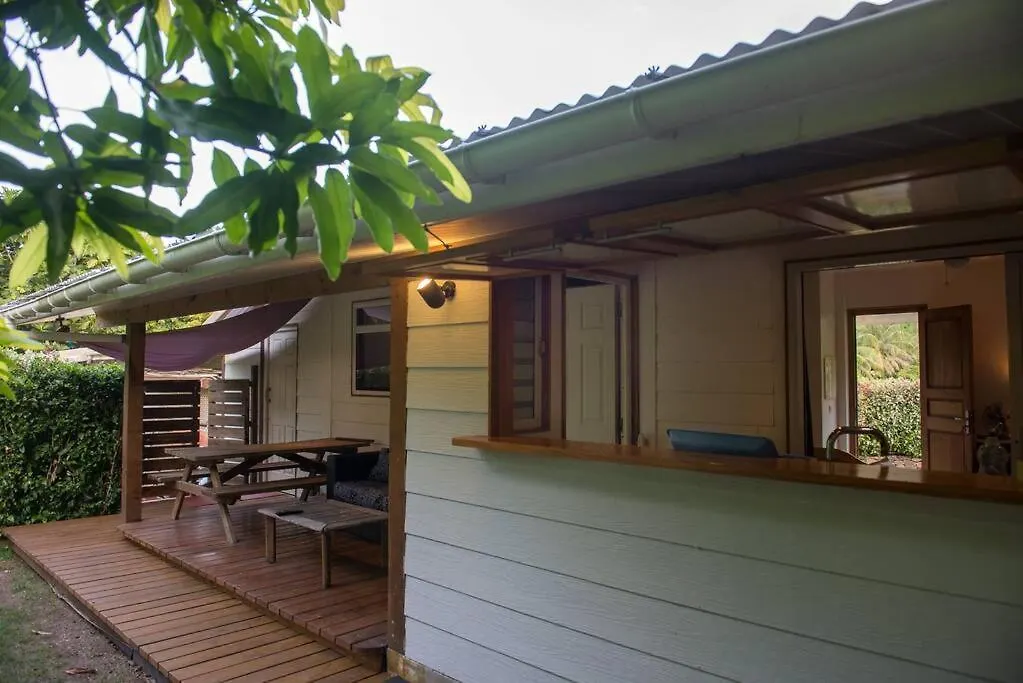 Tomoko'S Bungalow Moorea